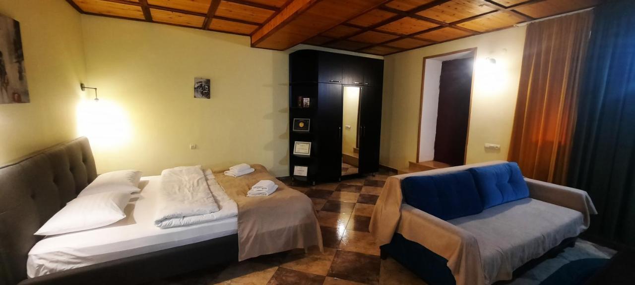Salomes Apartment Tuti ボルジョミ エクステリア 写真