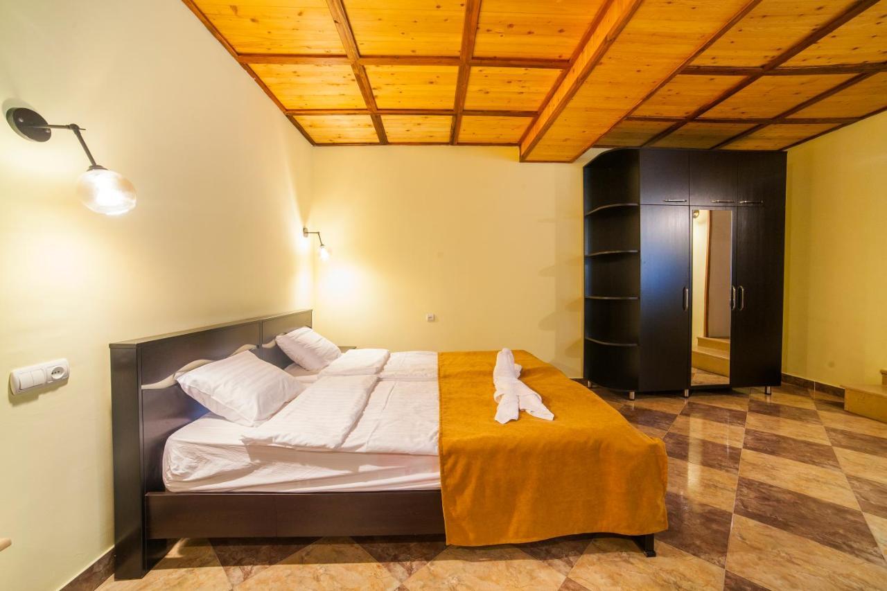 Salomes Apartment Tuti ボルジョミ エクステリア 写真