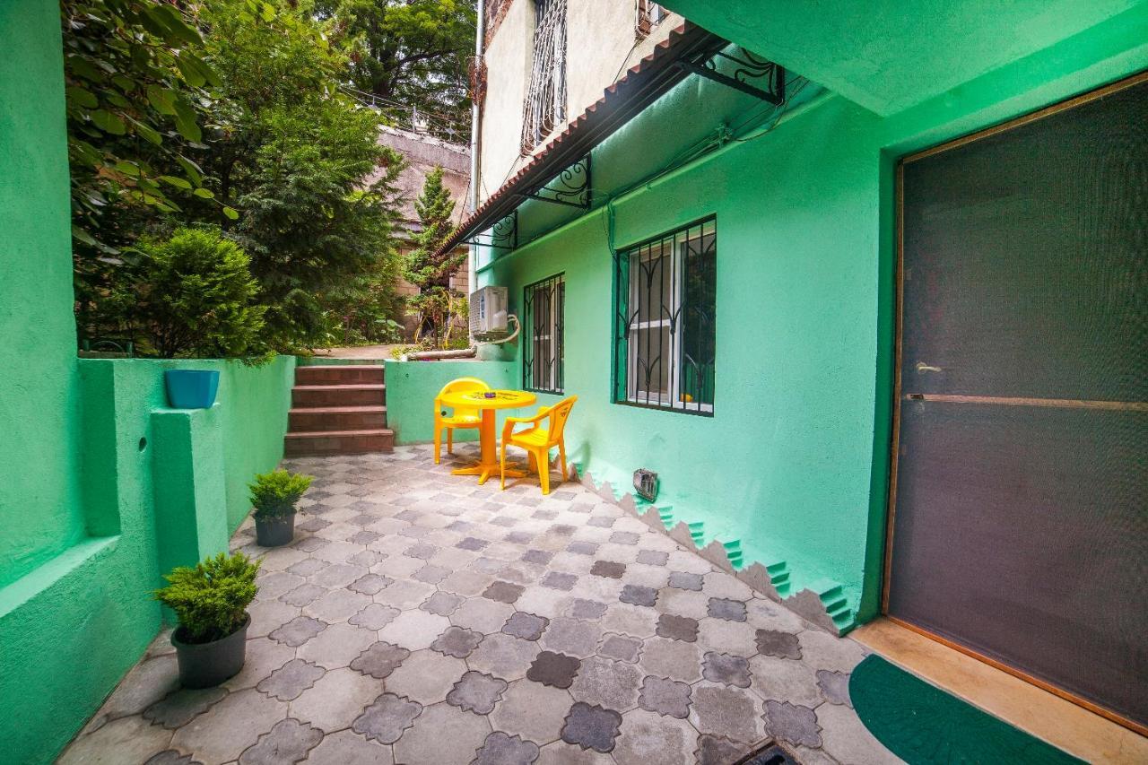 Salomes Apartment Tuti ボルジョミ エクステリア 写真