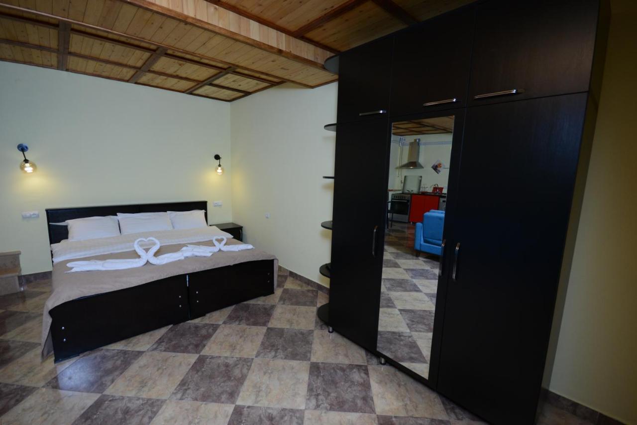 Salomes Apartment Tuti ボルジョミ エクステリア 写真
