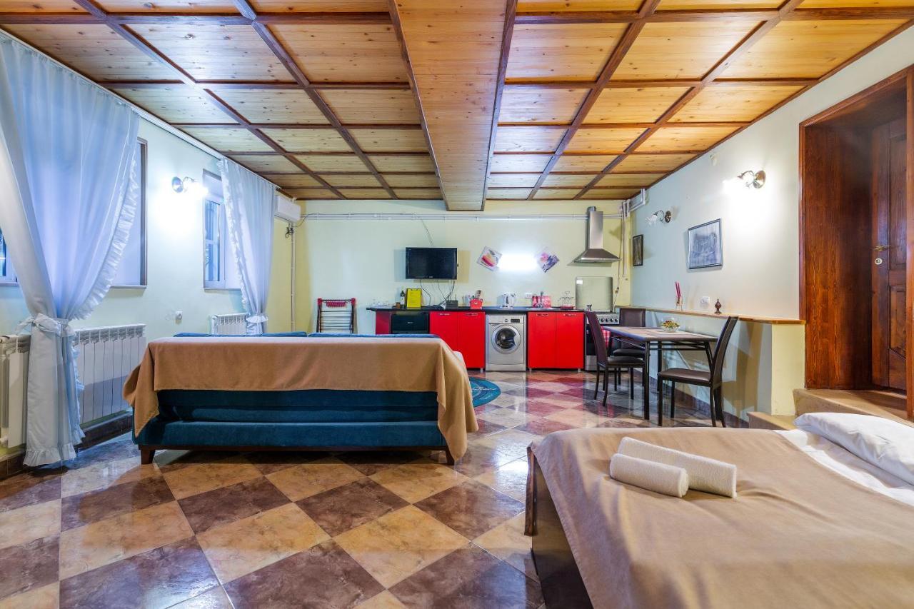 Salomes Apartment Tuti ボルジョミ エクステリア 写真