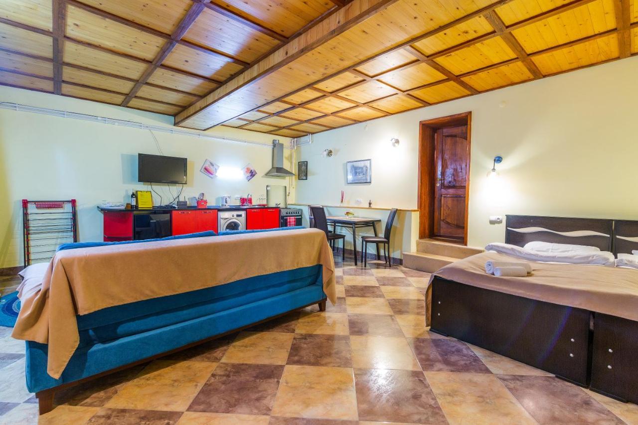 Salomes Apartment Tuti ボルジョミ エクステリア 写真